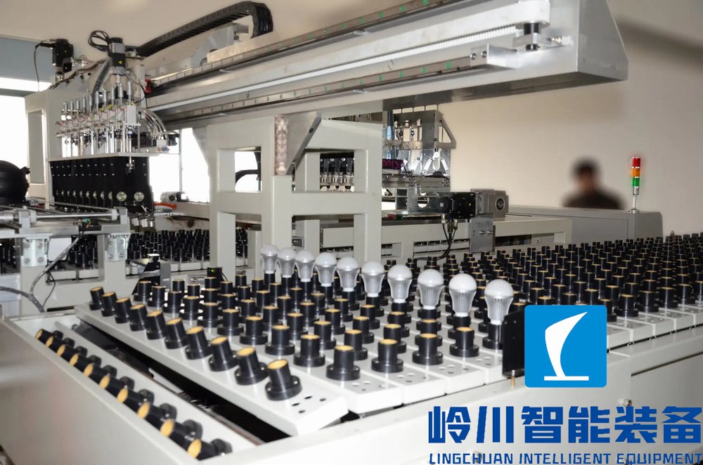 燈具生產線2.webp.jpg