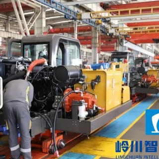 挖掘（jué）機流水線